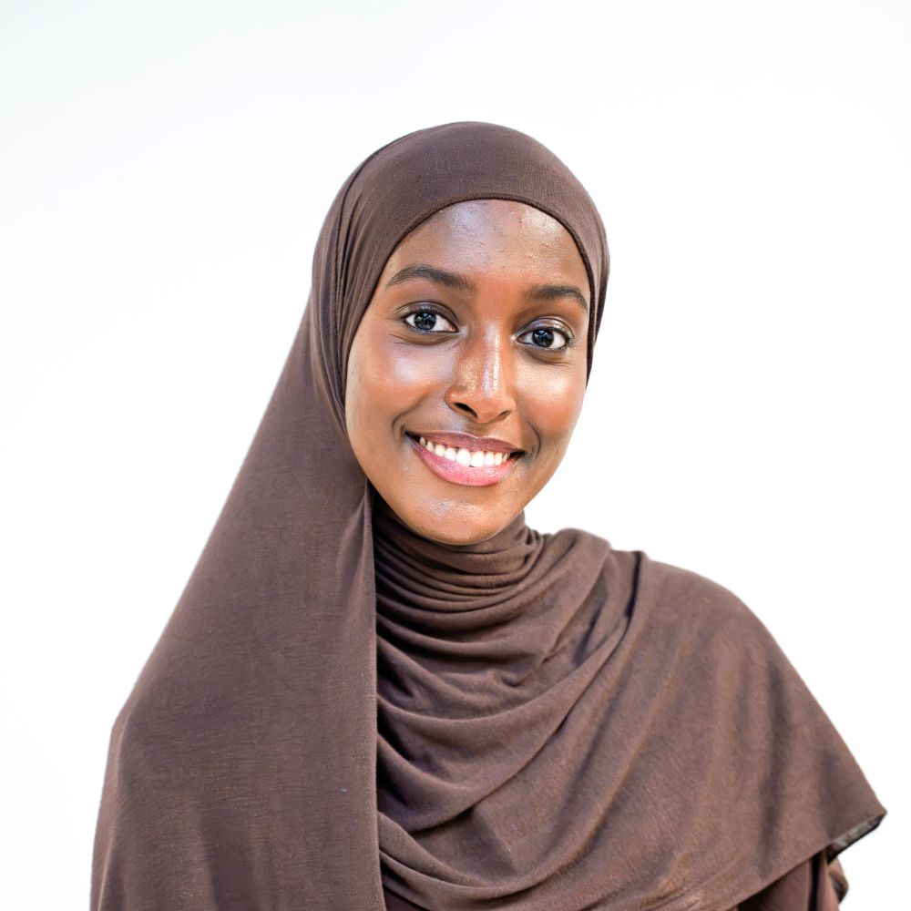 Miski Shiek-Ahmed, Financial Coordinator